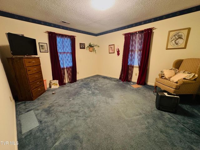 3205 Nola Lane, Kingsport, TN 37664