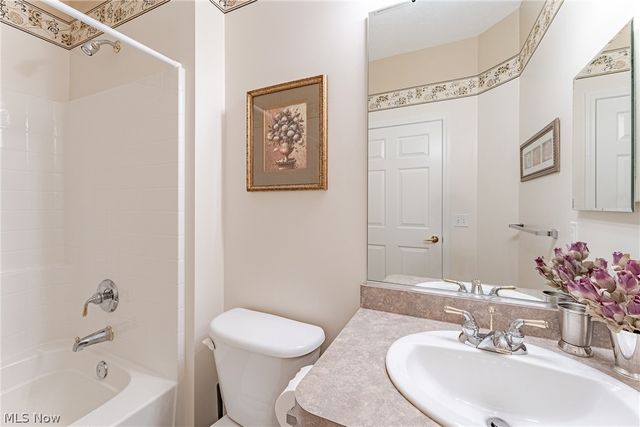 10384 Rock Ledge Way, North Royalton, OH 44133