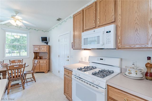 10384 Rock Ledge Way, North Royalton, OH 44133