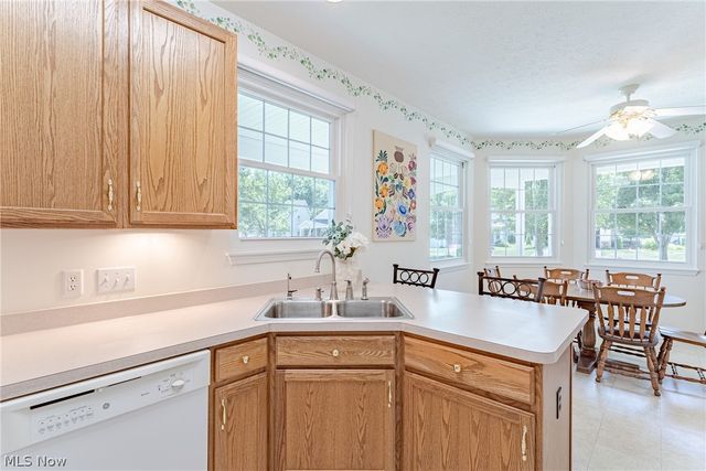 10384 Rock Ledge Way, North Royalton, OH 44133
