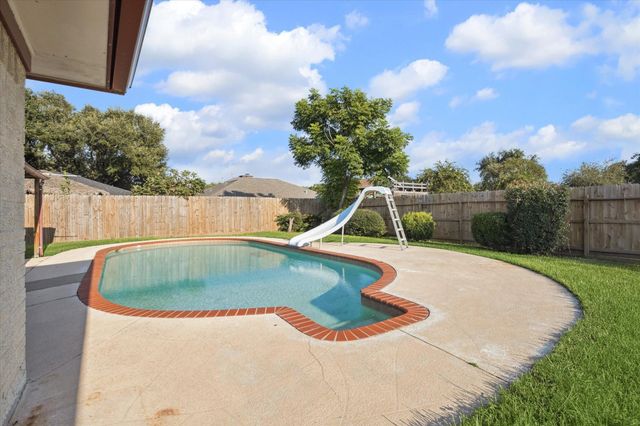 3313 Park Dale Drive, Deer Park, TX 77536