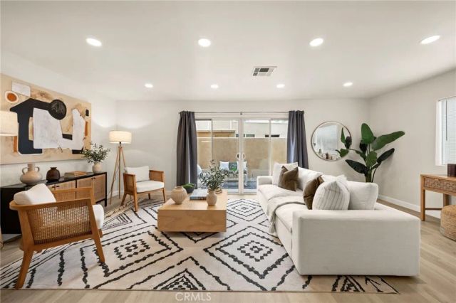 6247 Morse Avenue, North Hollywood, CA 91606