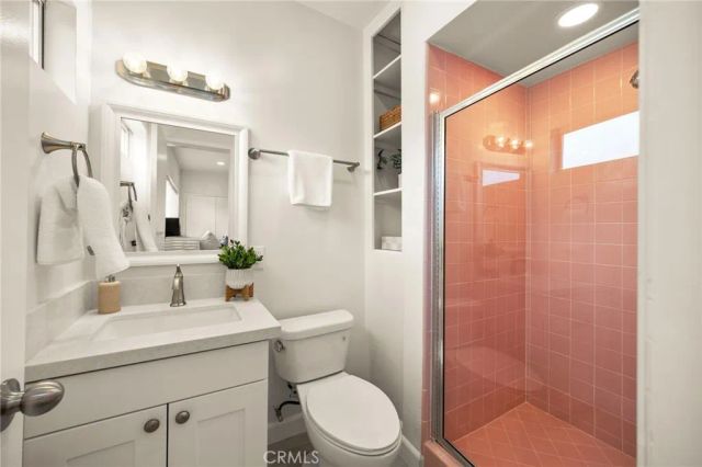 6247 Morse Avenue, North Hollywood, CA 91606