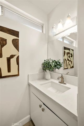 6247 Morse Avenue, North Hollywood, CA 91606