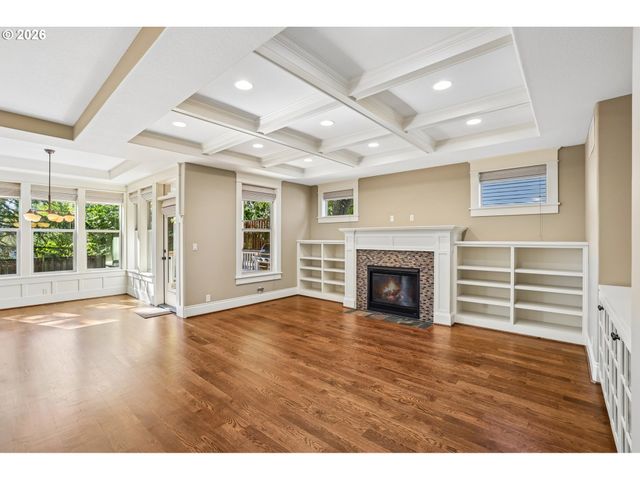 1634 Se SPOKANE St, Portland, OR 97202