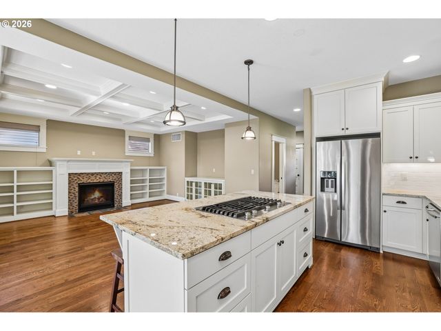 1634 Se SPOKANE St, Portland, OR 97202