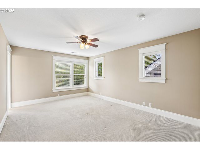 1634 Se SPOKANE St, Portland, OR 97202