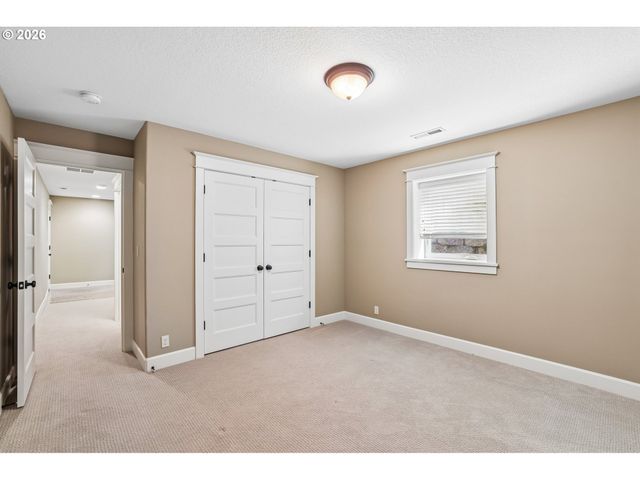 1634 Se SPOKANE St, Portland, OR 97202