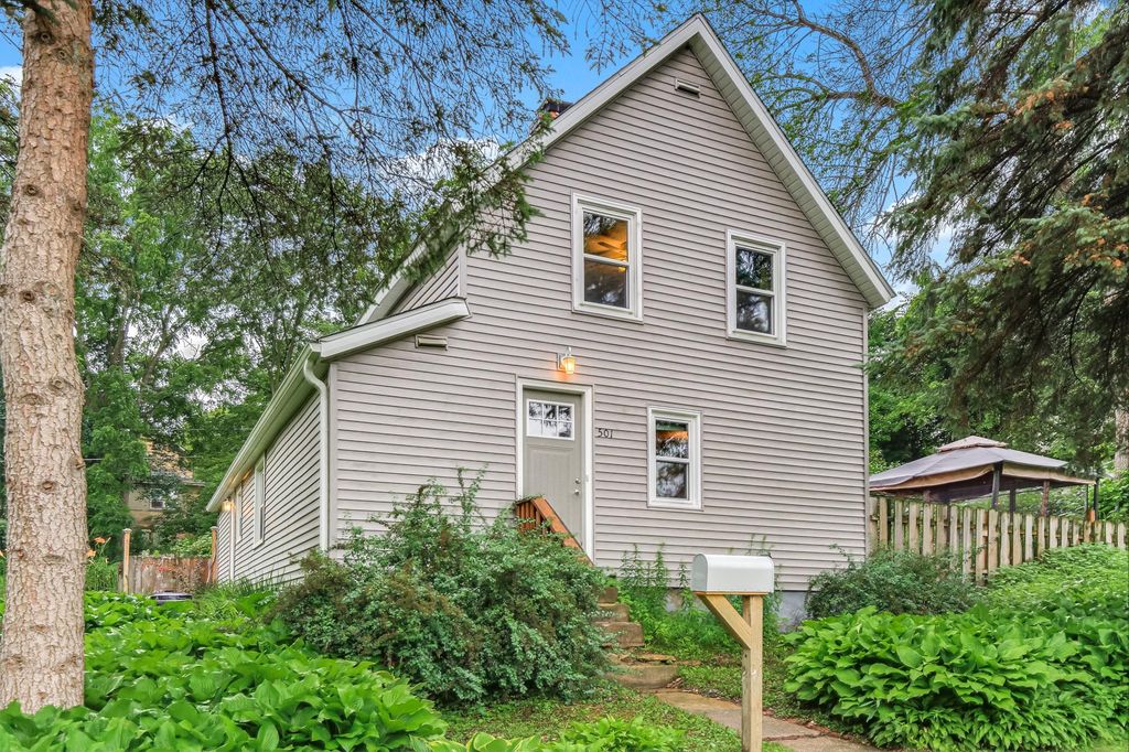 501 3rd Street W, Hastings, MN 55033