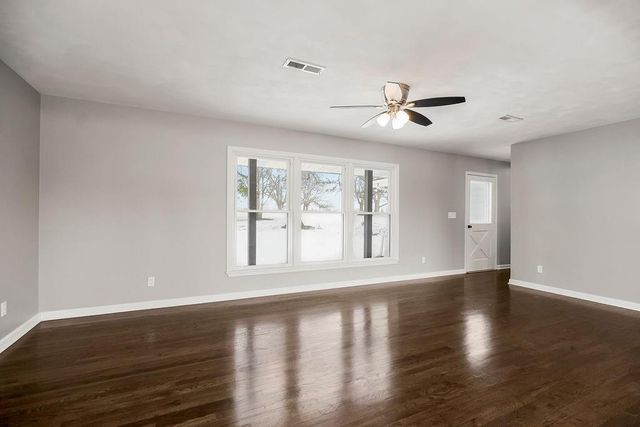 12301 E 233rd Street, Peculiar, MO 64078