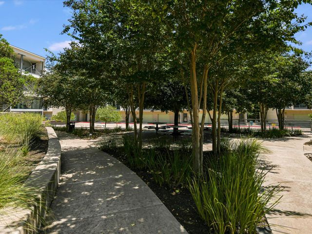 604 N Bluff DR 101, Austin, TX 78745