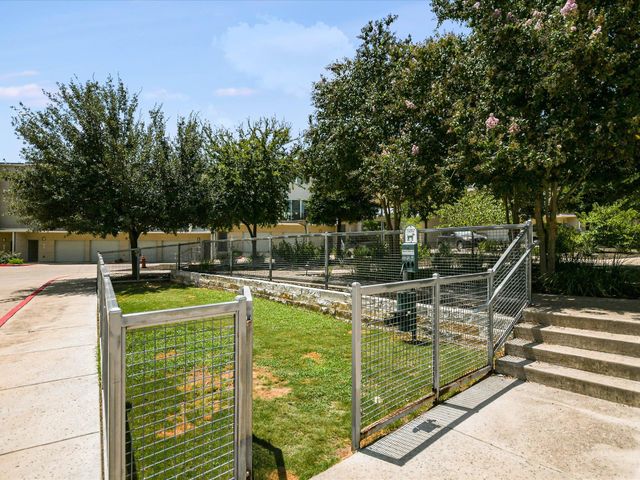 604 N Bluff DR 101, Austin, TX 78745