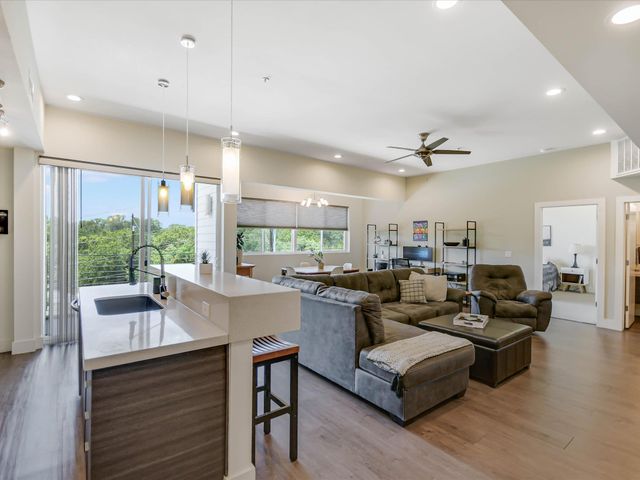 604 N Bluff DR 101, Austin, TX 78745