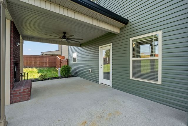 2048 Bandera Dr, Clarksville, TN 37042