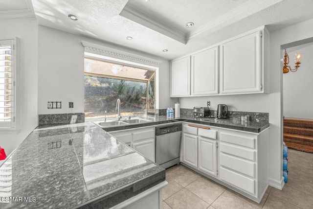 1819 Rocking Horse Drive, Simi Valley, CA 93065