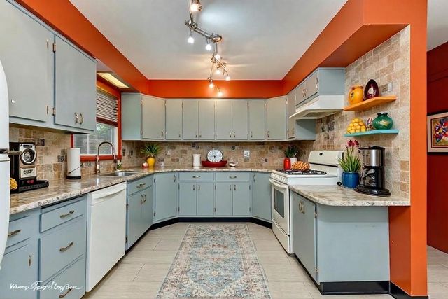 2707 Karen Drive, Rockford, IL 61101