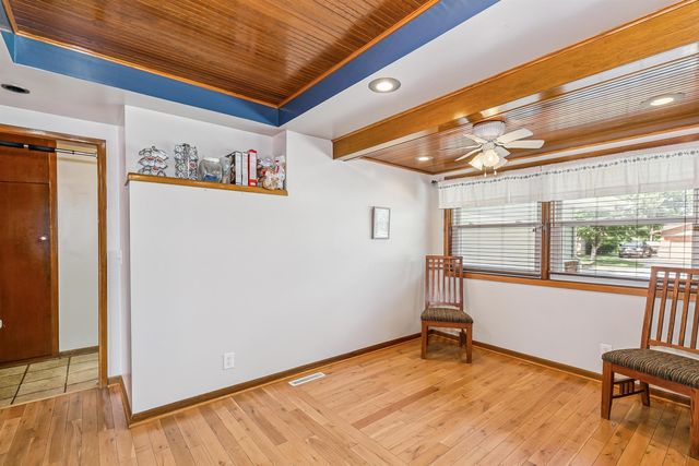 751 N Murray St, Wichita, KS 67212