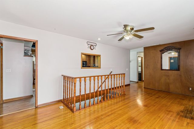 751 N Murray St, Wichita, KS 67212