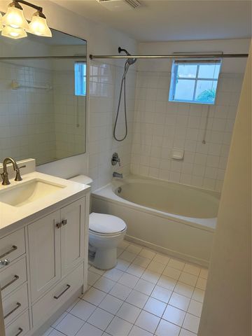 17150 N Bay Rd, Sunny Isles Beach, FL 33160