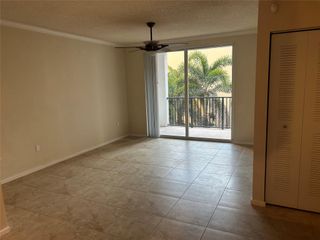 17150 N Bay Rd, Sunny Isles Beach, FL 33160
