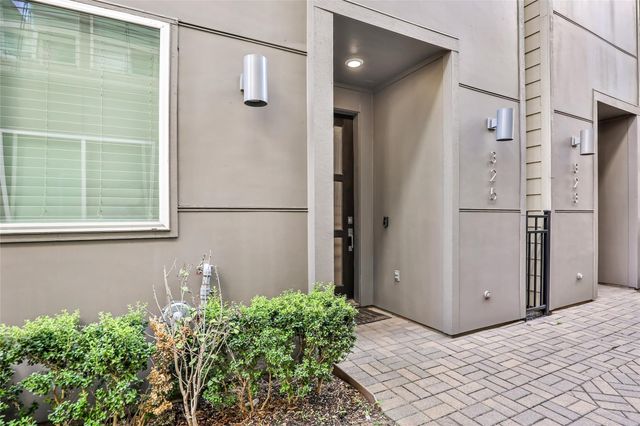 325 Eado Park Circle, Houston, TX 77020