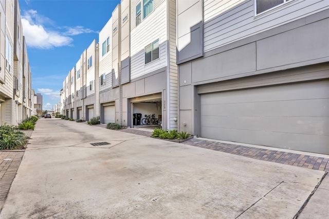 325 Eado Park Circle, Houston, TX 77020