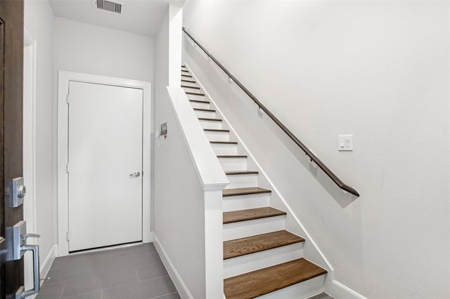 325 Eado Park Circle, Houston, TX 77020