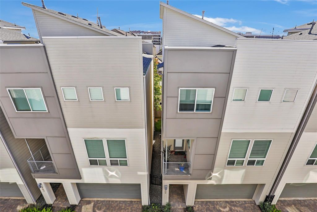 325 Eado Park Circle, Houston, TX 77020