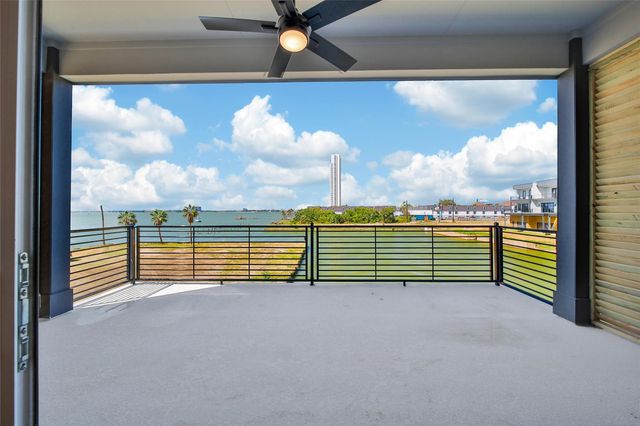 4412 Tucker Lane, Seabrook, TX 77586