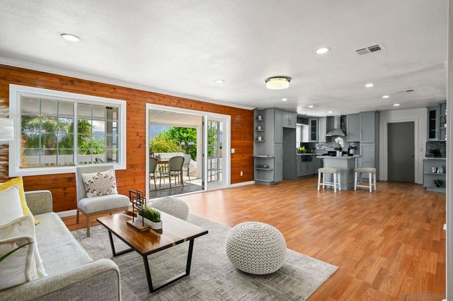 1405 Cuyamaca Ave, Spring Valley, CA 91977