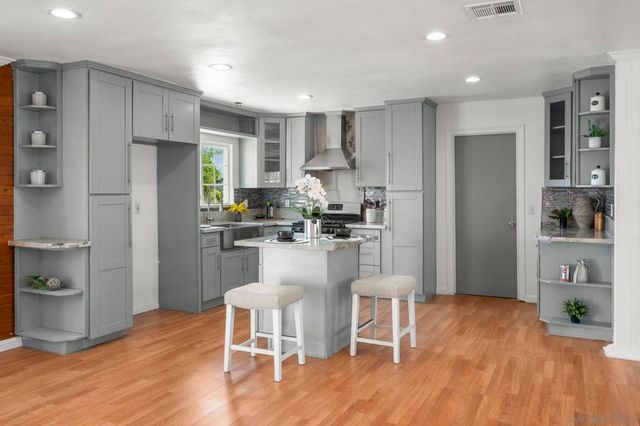 1405 Cuyamaca Ave, Spring Valley, CA 91977