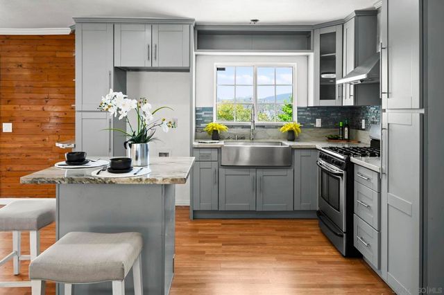 1405 Cuyamaca Ave, Spring Valley, CA 91977