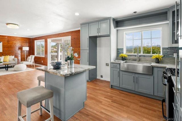 1405 Cuyamaca Ave, Spring Valley, CA 91977