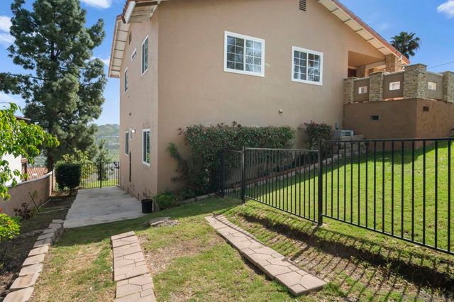 1405 Cuyamaca Ave, Spring Valley, CA 91977