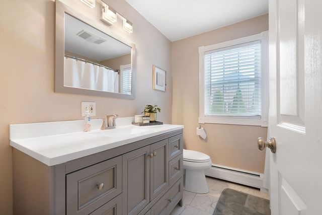 166 Charles St, New Bedford, MA 02744