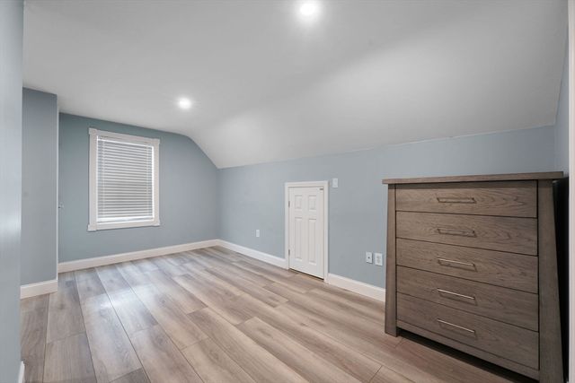 166 Charles St, New Bedford, MA 02744