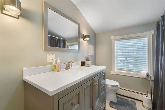 166 Charles St, New Bedford, MA 02744