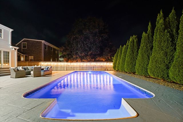 166 Charles St, New Bedford, MA 02744