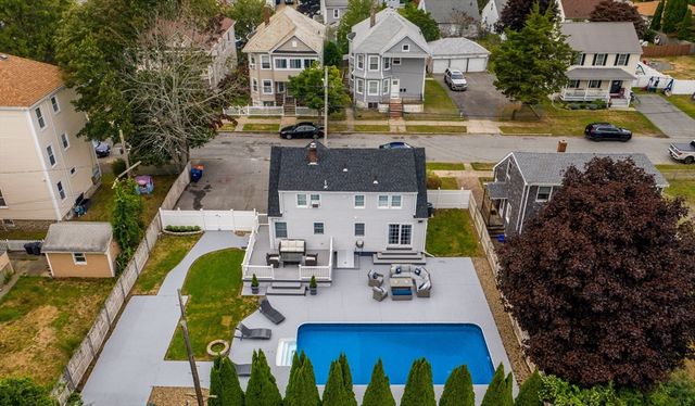 166 Charles St, New Bedford, MA 02744