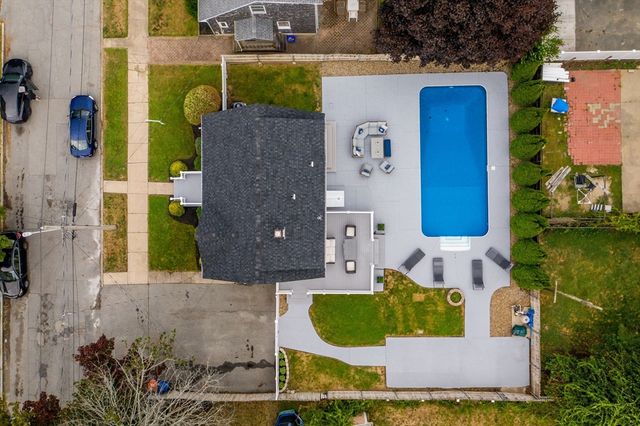 166 Charles St, New Bedford, MA 02744