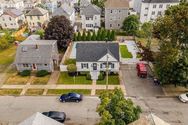 166 Charles St, New Bedford, MA 02744