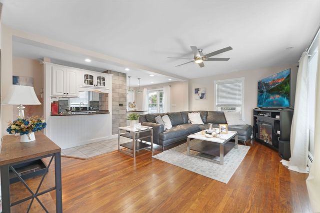 166 Charles St, New Bedford, MA 02744