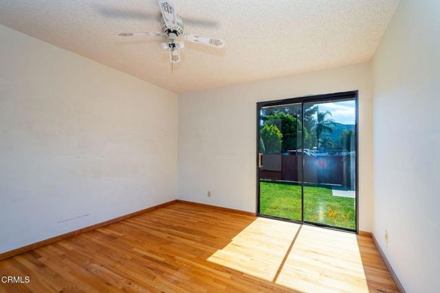 304 Moultrie Place, Santa Paula, CA 93060