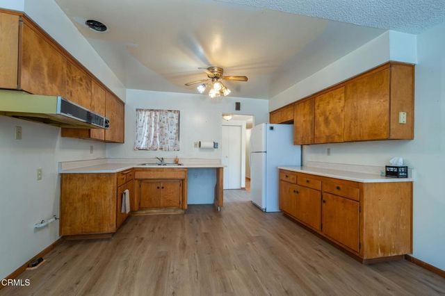 304 Moultrie Place, Santa Paula, CA 93060