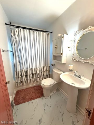 3733 Brightway, Weirton, WV 26062