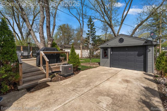 4422 THORNCROFT Avenue, Royal Oak, MI 48073