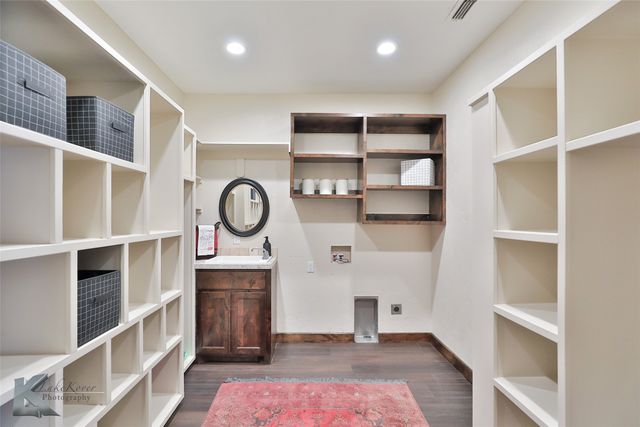 524 County Road 241, Ovalo, TX 79541