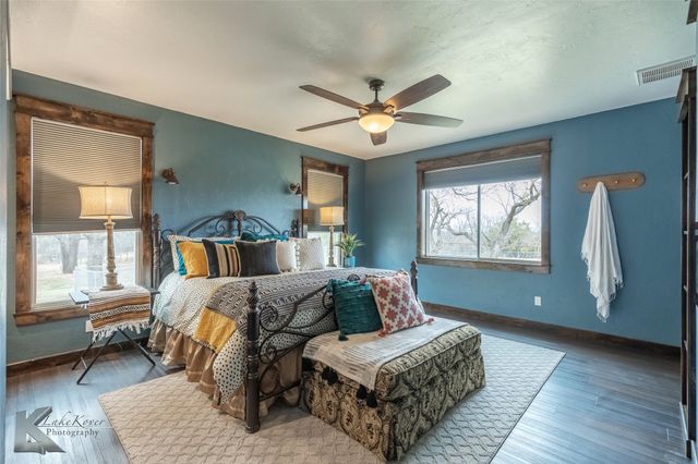 524 County Road 241, Ovalo, TX 79541