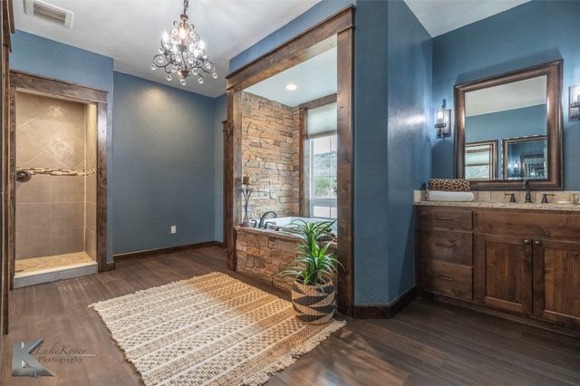 524 County Road 241, Ovalo, TX 79541