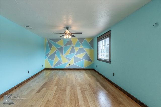 524 County Road 241, Ovalo, TX 79541